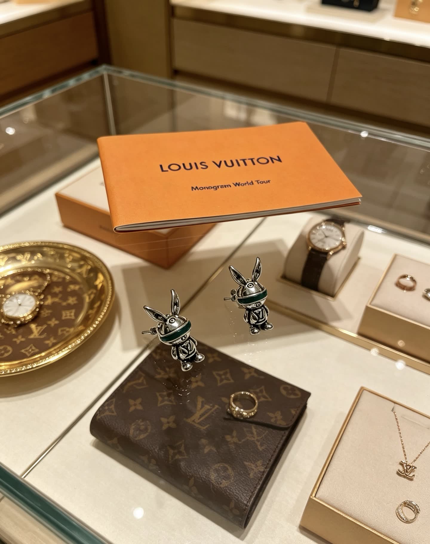 Louis Vuitton Miroir de Carte with Miroir de Carte M Mouse Earrings